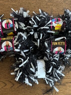 Lion Brand Yarn Fun Fetti Zebra Black 5 Skeins